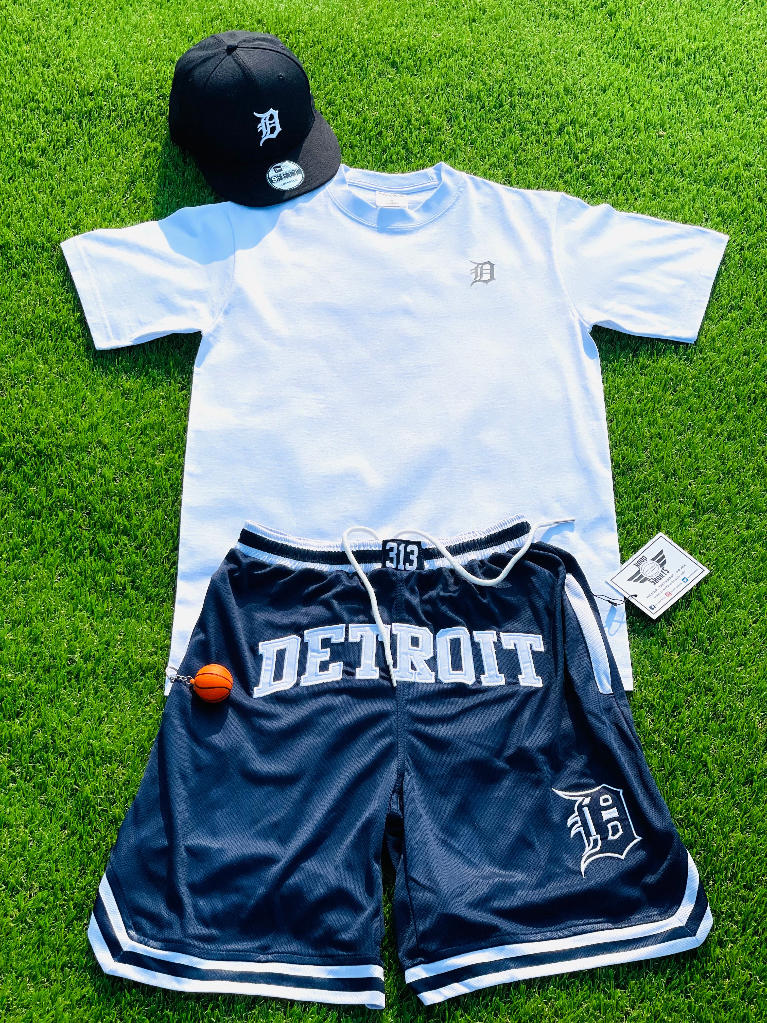 The Detroit Tee - (Navy Blue English D)