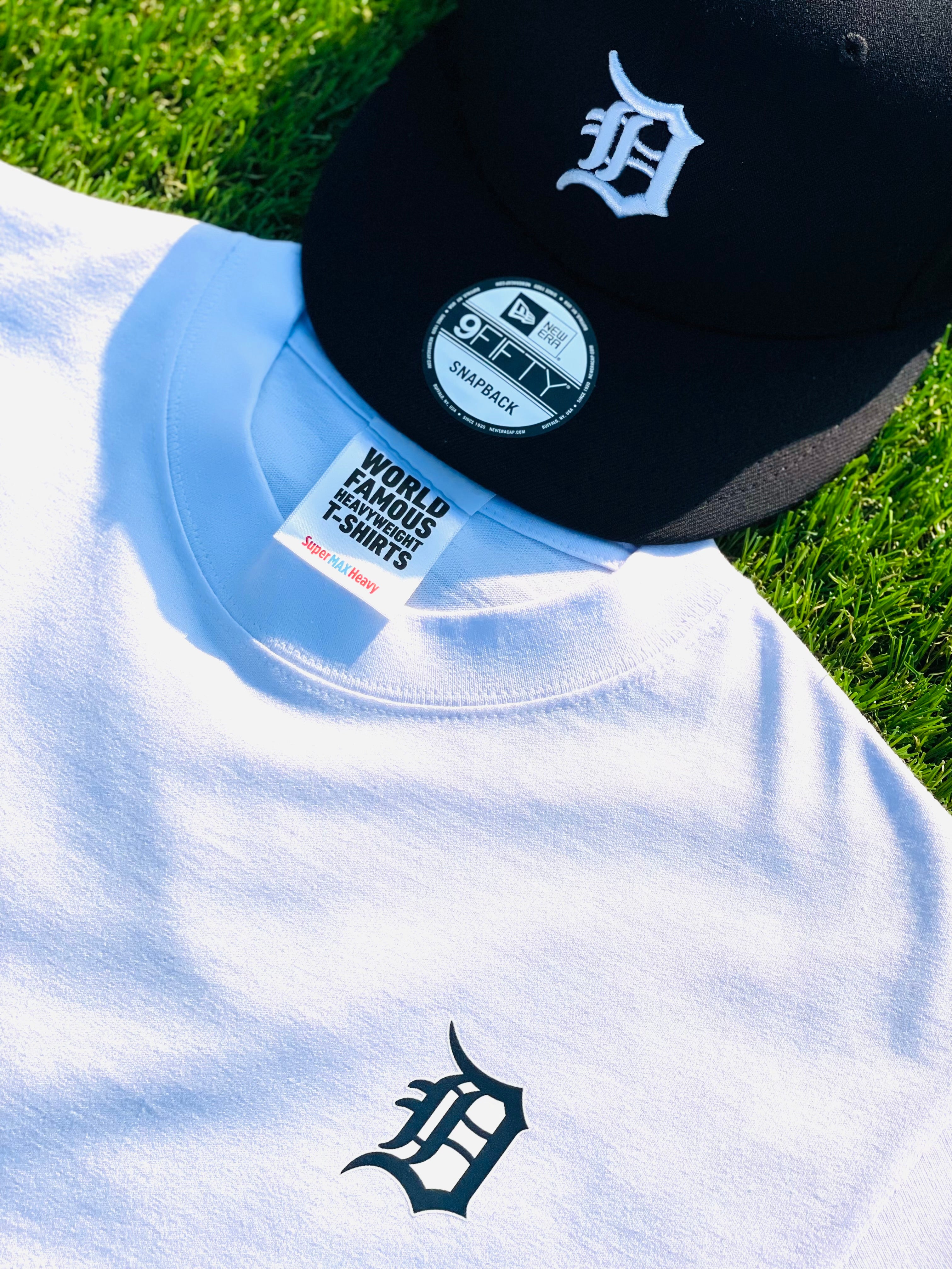 The Detroit Tee - (Navy Blue English D)